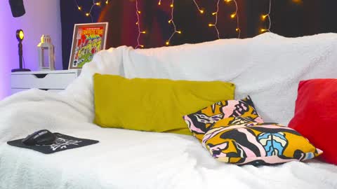 XoRylan online show from January 23, 8:02 pm