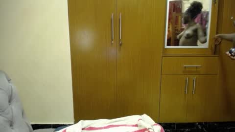 Xoxo online show from November 30, 7:29 pm