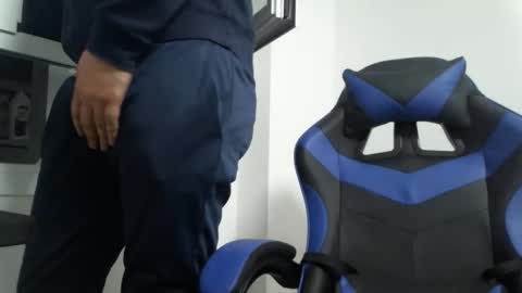 xoxopum online show from January 9, 6:42 pm