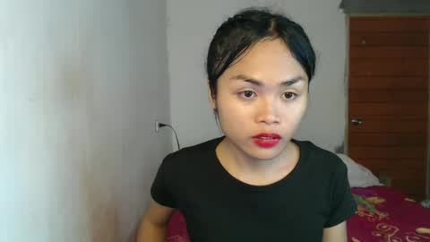 Snapshot of xpinaycreamcockx chatting on October 16, 11:33 am JHANA online show from October 16, 11:33 am