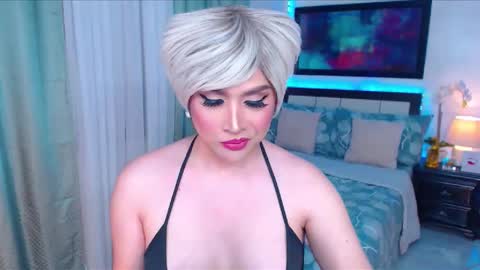 Snapshot of xplaymateamandax chatting on January 17, 8:02 am amanda online show from January 17, 8:02 am