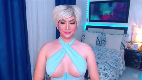 Snapshot of xplaymateamandax chatting on February 3, 6:22 am amanda online show from February 3, 6:22 am