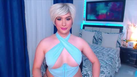 Snapshot of xplaymateamandax chatting on February 3, 6:40 am amanda online show from February 3, 6:40 am