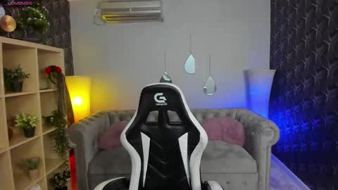 xpuka online show from January 9, 5:37 pm