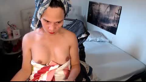 Snapshot of xqueenyasiandomcumx chatting on June 29, 6:41 am address me as QUEEN NINA A Little Bit of ANGELIC FACE with a Wild Demonic Side online show from June 29, 6:41 am