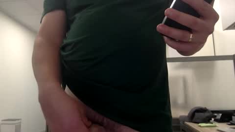 Snapshot of xrdrcrx chatting on February 5, 10:55 pm xrdrcrx online show from February 5, 10:55 pm