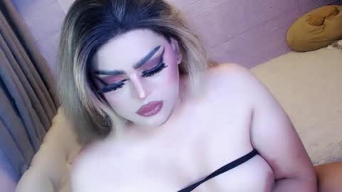 xsabbylicious69 online show from March 14, 1:23 am