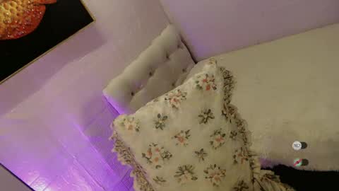 xsabbylicious69 online show from May 16, 2:19 am
