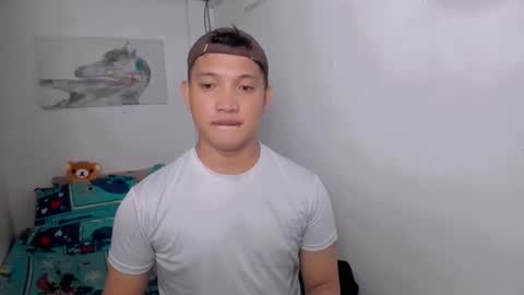 Snapshot of xsebastian19 chatting on May 1, 9:47 am xsebastian19 online show from May 1, 9:47 am