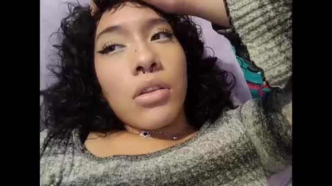 Snapshot of xsillymillyx chatting on October 17, 3:31 am Mille online show from October 17, 3:31 am