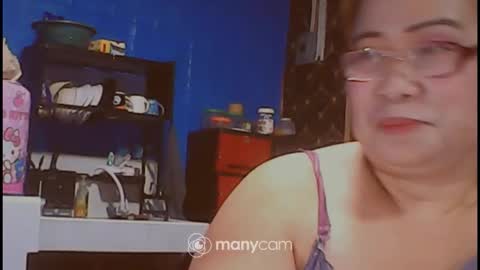 Snapshot of xsw33t_joy69x chatting on April 22, 12:18 pm joy online show from April 22, 12:18 pm