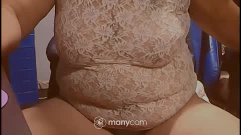 Snapshot of xsw33t_joy69x chatting on May 2, 3:17 pm joy online show from May 2, 3:17 pm