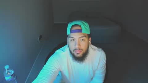 Snapshot of xthepiercedonex chatting on December 1, 4:39 am ThePiercedOne online show from December 1, 4:39 am