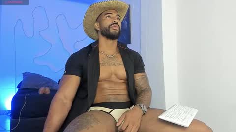 Snapshot of xtipp3r chatting on October 21, 1:12 pm Stipp3r online show from October 21, 1:12 pm