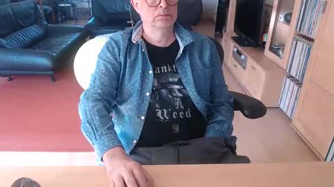 xtommix69 online show from April 7, 9:10 am