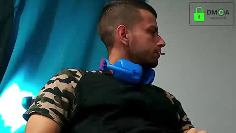 xuyeeg online show from February 21, 1:44 pm