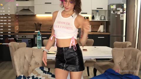 FrancyStepmom and YStepson    INTERESTED IN A GIRL-GIRL COLLABORATION  TEXT ME HERE  or INSTAGRAM online show from November 4, 1:10 pm