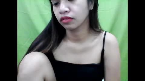 Snapshot of xx_winwin_xx chatting on November 14, 1:26 am Mariel online show from November 14, 1:26 am