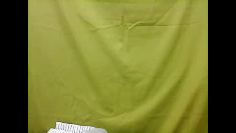 Snapshot of xx_winwin_xx chatting on November 20, 6:13 am Mariel online show from November 20, 6:13 am