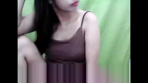 Snapshot of xx_winwin_xx chatting on December 15, 1:10 am Mariel online show from December 15, 1:10 am