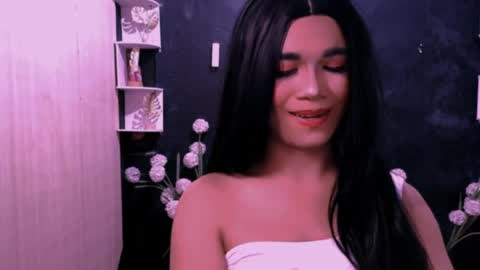 Snapshot of xxasian_ash chatting on April 5, 11:57 pm ashley online show from April 5, 11:57 pm