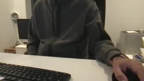 Snapshot of xxberlin_1976xx chatting on December 19, 7:40 am Sally Alex online show from December 19, 7:40 am