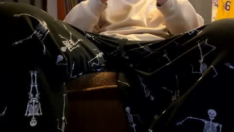 Snapshot of xxbuddhaboiiixx chatting on December 2, 1:03 am xSlayzx online show from December 2, 1:03 am