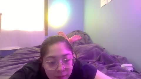 Snapshot of xxemo_baddiexx chatting on February 20, 2:13 pm xxemo baddiexx online show from February 20, 2:13 pm