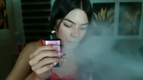 Snapshot of xxhellmariaxx chatting on January 22, 2:14 pm xxhellmariaxx online show from January 22, 2:14 pm