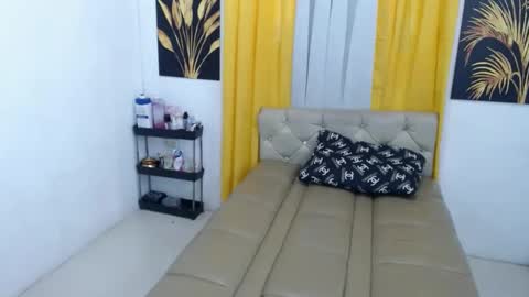 Snapshot of xxhellmariaxx chatting on February 27, 11:48 pm xxhellmariaxx online show from February 27, 11:48 pm