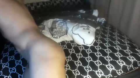 Snapshot of xxhotbodyforcumxx chatting on February 1, 4:11 am Coco online show from February 1, 4:11 am