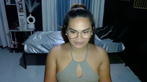 Kylie Smith online show from June 18, 10:09 am