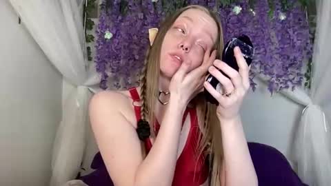 Snapshot of xxloveanastasia chatting on May 18, 2:45 pm LoveAnastasia online show from May 18, 2:45 pm
