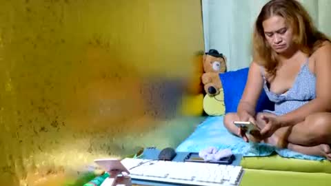 Snapshot of xxloveheart chatting on May 2, 9:09 pm xxloveheart online show from May 2, 9:09 pm