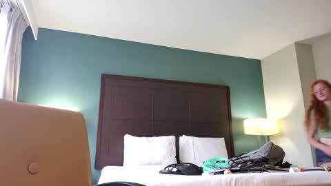 xxmariebliss online show from September 14, 10:42 pm