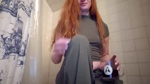 Snapshot of xxmariebliss chatting on November 6, 12:50 pm xxmariebliss online show from November 6, 12:50 pm