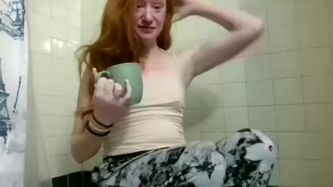 Snapshot of xxmariebliss chatting on November 18, 1:26 pm xxmariebliss online show from November 18, 1:26 pm