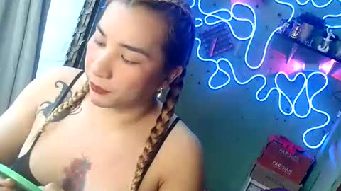 xxsassyfox online show from January 9, 9:01 am