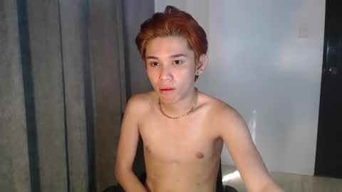 Snapshot of xxsebastian18 chatting on January 17, 2:18 am seb online show from January 17, 2:18 am