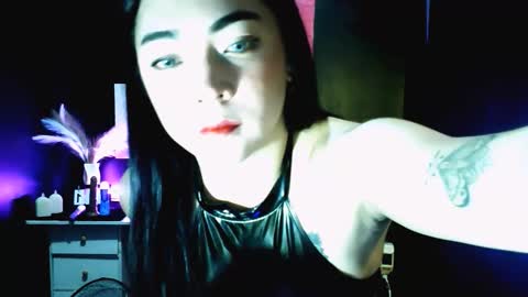 Snapshot of xxslutty_kim chatting on November 11, 10:15 am xxslutty kim online show from November 11, 10:15 am