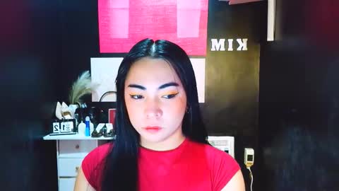 Snapshot of xxslutty_kim chatting on December 14, 1:00 am xxslutty kim online show from December 14, 1:00 am