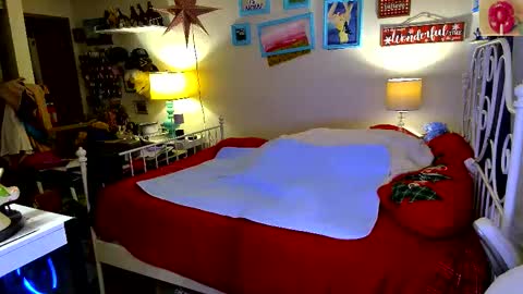 Strawberry Jane online show from December 22, 3:36 am