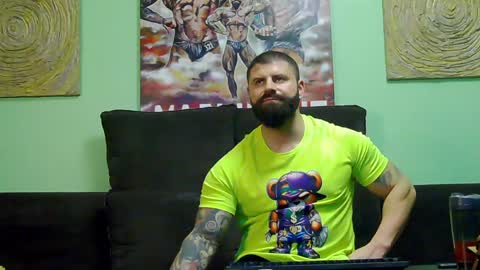 Snapshot of xxtreamleonard chatting on December 17, 2:22 pm Xtream Leonard online show from December 17, 2:22 pm