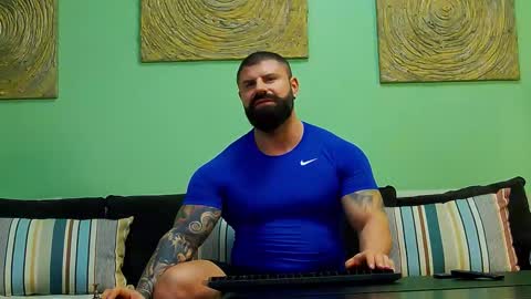 Xtream Leonard online show from February 5, 7:35 am