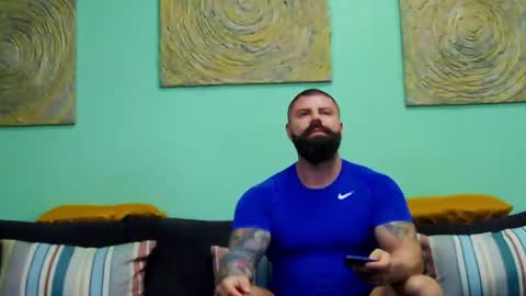 Snapshot of xxtreamleonard chatting on April 29, 3:21 am Xtream Leonard online show from April 29, 3:21 am