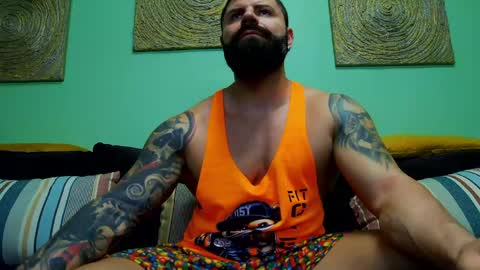 Snapshot of xxtreamleonard chatting on May 24, 6:29 am Xtream Leonard online show from May 24, 6:29 am