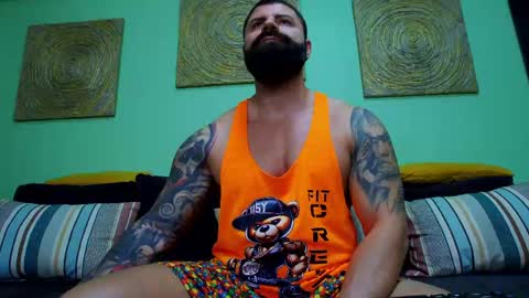 Snapshot of xxtreamleonard chatting on May 25, 4:18 am Xtream Leonard online show from May 25, 4:18 am
