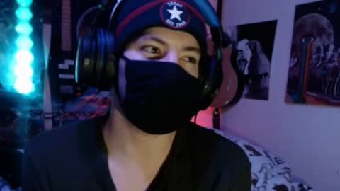 David Fox online show from April 5, 8:00 am