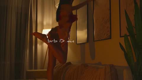 Snapshot of xxx_sunset chatting on December 15, 1:04 pm Molly online show from December 15, 1:04 pm