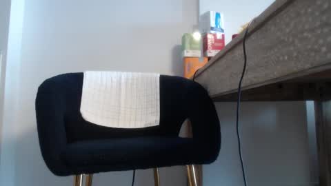 Snapshot of xxxbellalola chatting on March 5, 2:34 pm Lola online show from March 5, 2:34 pm